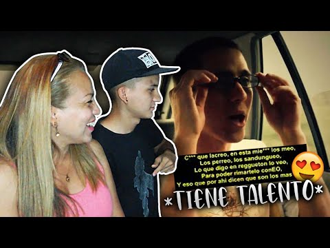 MI MAMÁ REACCIONA A FREESTYLE DE CANSERBERO 🔥 (Quedó impresionada) | Juanshow