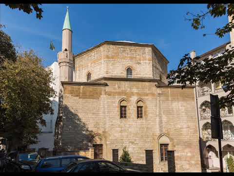 Hor Bajrakli džamije u Beogradu – Kome sedždu činiš brate