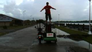 preview picture of video 'Bago City Bantayan tricycle surfing'