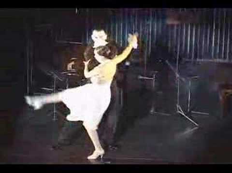  Mariana Flores  and  Eduardo Cappussi  are  dancing  to  "  La Cumparsita  "