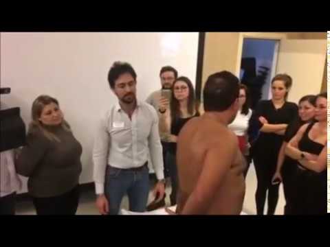 Iniezione nellarticolazione del ginocchio di artrite Dolorante anche quando ci si siede