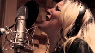 Don't Let Me Down - Vivi Goeldi.