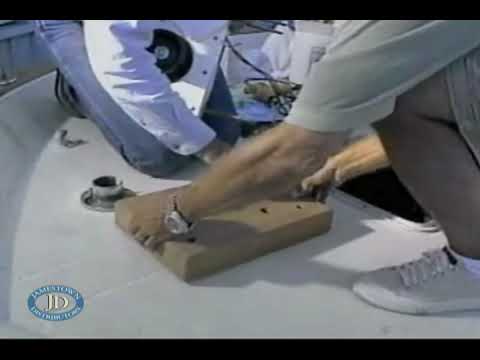 Retro-Fitting A Lewmar Windlass: Applying the Bedding