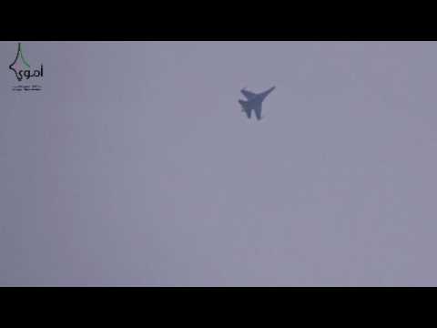 تحليق بالطيران الحربي التابع لقوات النظام في محافظة إدلب