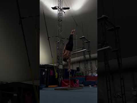 He unlocked the true potential of a rotator cuff 🤪 #KURIOS | Cirque du Soleil