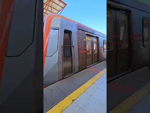 metro de Santiago - as 02 4472 llegando A maniobras en la cisterna