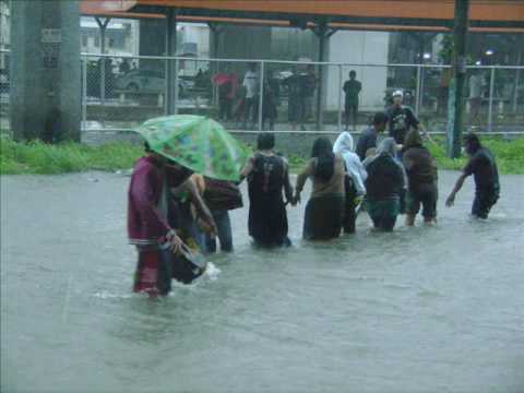 Tropical Storm Ondoy (Ketsana) Hits Manila