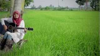 Download lagu Aku Suka Dia Ainan Tasneem MV HD with Lyric... mp3