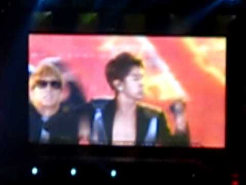 [120311] MBC korean music wave in bangkok - HoMin - keep your head down
