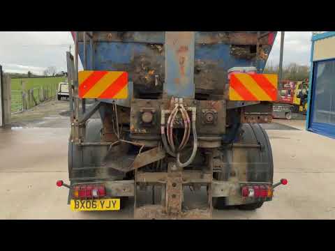 DAF LF55.220 4x2 18 TON TARMAC HOTBOX LORRY - Image 2