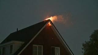 Brandweer druk met wateroverlast meldingen en blikseminslag
