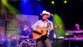 Tracy Byrd Lifestyles Of The Not So Rich And Famous at Billy  Bob's 7.21.18
