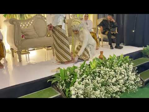 Prosesi adat sunda - injak telor & pecah kendi