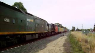 preview picture of video 'Maryvale Paper Train at Moe,  G525 & P23, Sat 20-1-2007'