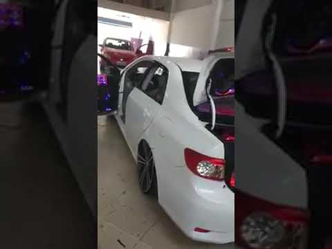 Corolla Deboxe Branco Saindo Do Forno