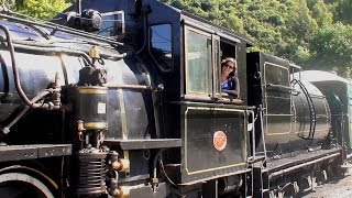preview picture of video ''Kingston Flyer' - Famous New Zealand heritage steam train.'