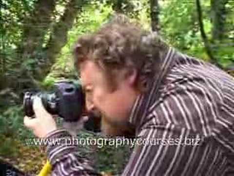 写真撮影チュートリアル - 動きの速い車を撮影する方法 (Photography Tutorial - How to photograph a fast car in motion)