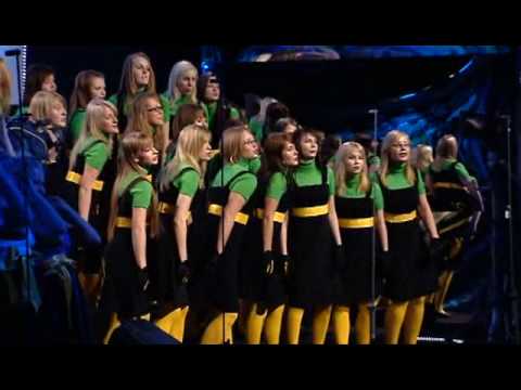 Laululahing-Tõrva Laulustuudio Neidudekoor-Kaks kuukiirt mu toas