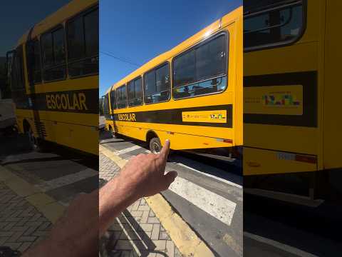 Ônibus escolar entregue em Aiuaba Ceará