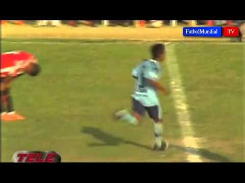 Terrible Blooper de Arquero de Union Huaral vs Willy Serrato