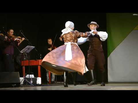 Zoé és Szilárd - Andrásházi román táncok