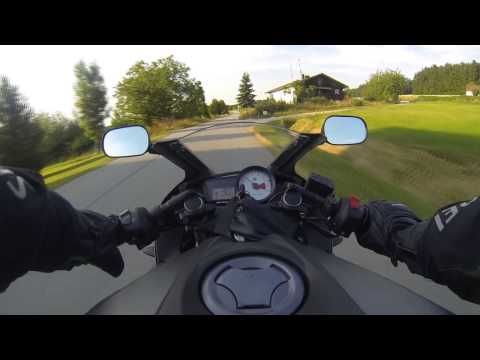 SHORT TESTDRIVE - Yamaha YZF R125 feat. GoProHero 3 black