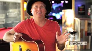 Kevin Fowler Explains Earl Dibbles Jr.'s Introduction to 'How Country Are Ya?'