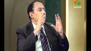 الفرق بين { بما يصنعون } و { بما كانوا يصنعون } image