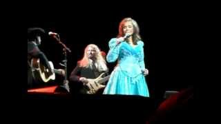 Loretta Lynn- Somebody Somewhere (Don&#39;t Know What He&#39;s Missing Tonight)
