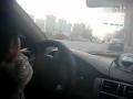 4-годовалая девочка за рулем авто в Китае 