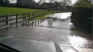 preview picture of video 'Fording the river Stour floods at Hammoon, Dorset'