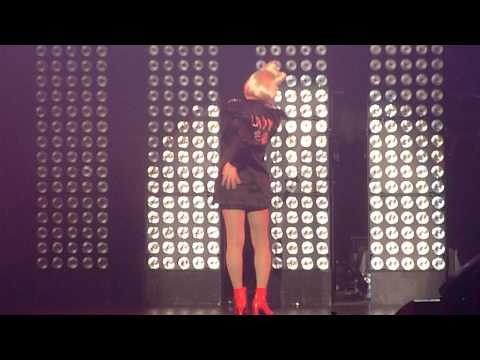 SMTown Paris - Lady Hee Hee