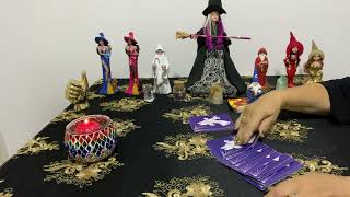 Tem alguém querendo muito falar com você!