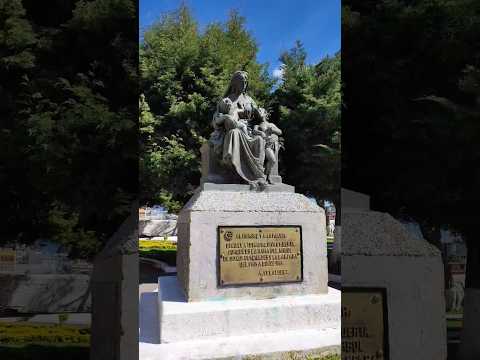 Parque a las madres en Quetzaltenango  🟦⬜🟥#guatemala #travel #caminata #travel #parque #mochilero