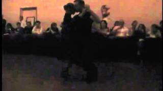 Claudio Gonzalez y Akie - De Floreo