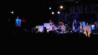 Pierce The Veil - Intro / Besitos (LIVE HD)