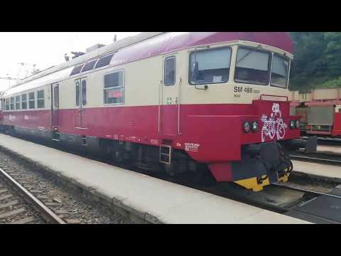 Interiér a jízda elektrickou jednotkou řady 560 Tornádo.