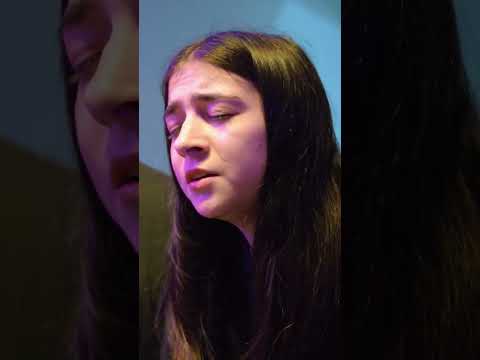 "Una Picadita Con" Manu Moran y Lara Londra, reinterpretan "Yo vengo a ofrecer mi corazon" #musica