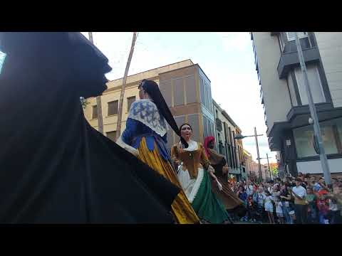 Gegants de Molins de Rei ( Ball dels Gegants) - Passada de Gegants MOLINS DE REI - 2025