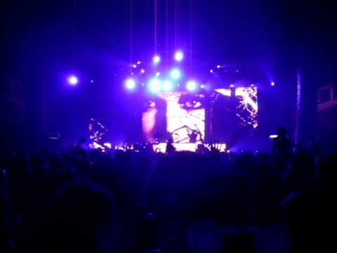 Tiesto at the Shrine 11/27/09 Ali Wilson "Boombox"