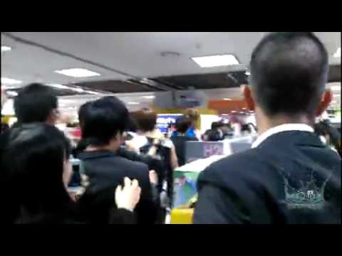 120422 Before Fansign Event - EXO-K Train