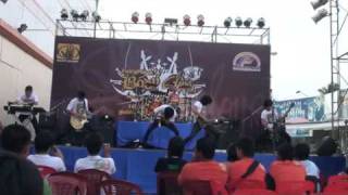 Lenient For Slain Live In Fairy KK - The Scorpion Deathlock (The Devil Wears Prada).mp4