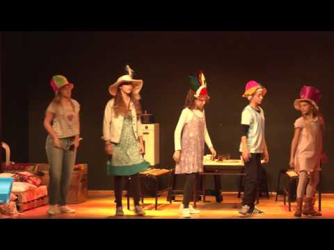 Derechos Torcidos, una obra por los derechos de lxs niñxs