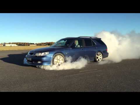 Furious Saab 9-5 Aero shredding tires.