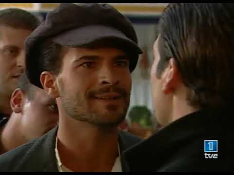 Amar en tiempos revueltos 1x01