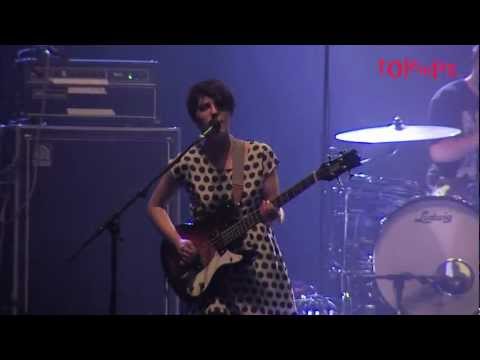 El Fantasma de la transición - Triangulo de Amor Bizarro