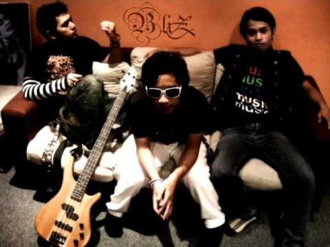 bLiZ  -  Syurga Lebih Menyayangimu