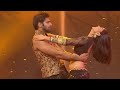 మృణాల్‌ఠాకూర్ Hot Navel Dance