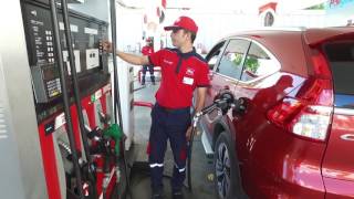 Faruk Süren ile yolda giderken Petrol Ofisi'nden ÖDE-GEÇ ile araçtan çıkmadan ya