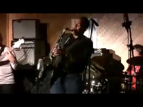 Nick Rolfe w_ Big Fun(K) aka Kashus Klay Live at Trumpets.mp4